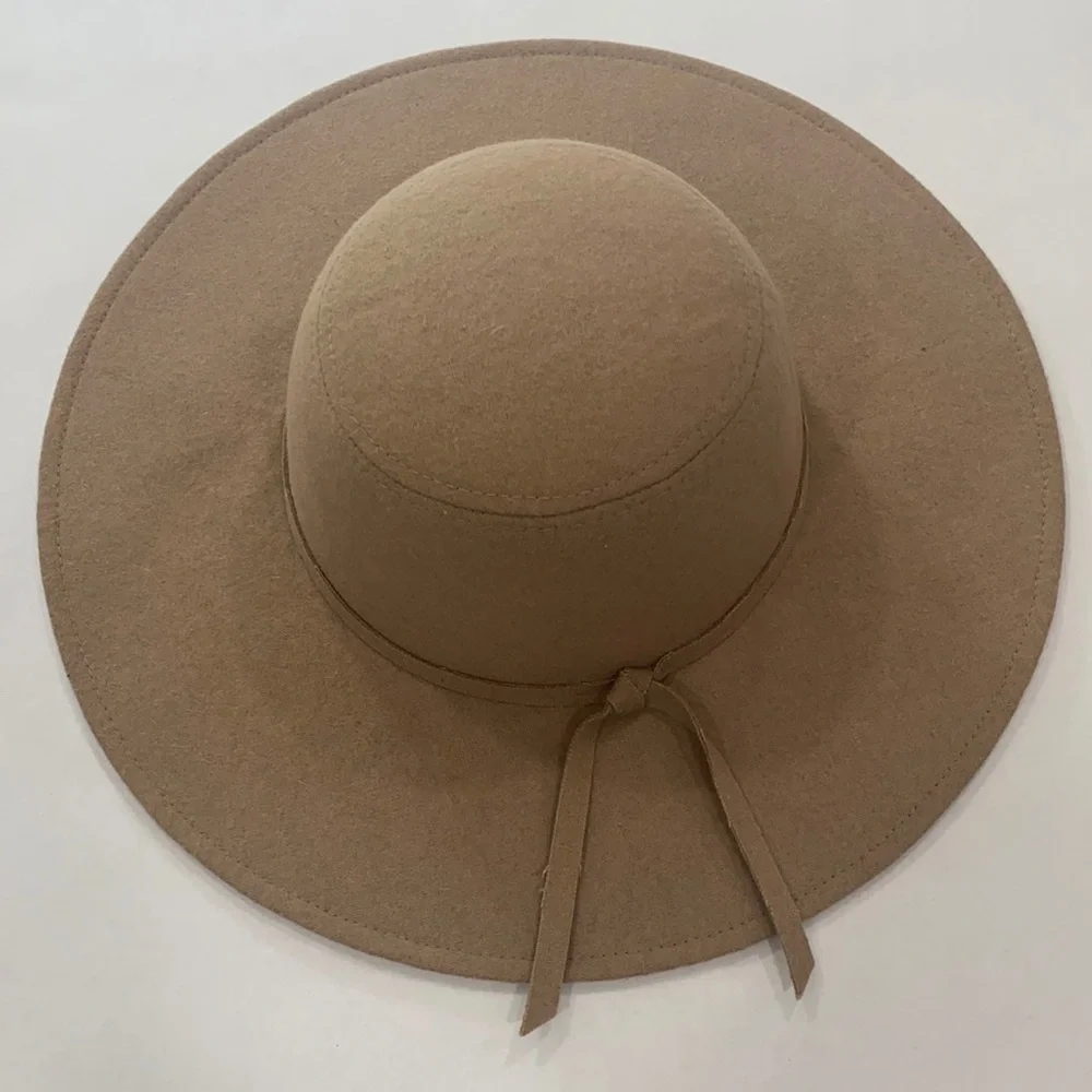 Isa & Stef wool‎ floppy hat in tan beige neutral color